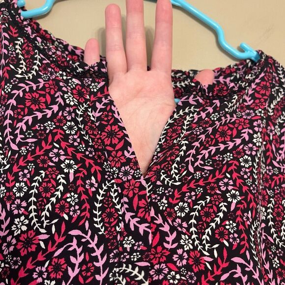 Talbots Womens Pink Black White Floral VNeck Blouse Petite Large LP - Picture 4 of 10